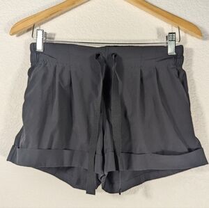 Lululemon Women’s Black Nylon Drawstring Athleisure Cuffed Shorts